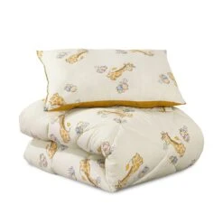 Kids Coverless Printed 7.5 Tog Washable Quilt With Pillow Set 120 X 150 Cm – Giraffe(Kids Coverless Printed 7 5 Tog Washable Quilt With Pillow Set 120 X 150 Cm Giraffe) -Bedding Discount Store 98A2727f