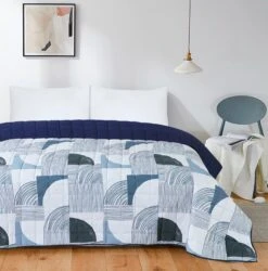 Quilted 4.5 Tog Reversible Coverless Printed Duvet Quilt - Blue Geometric(Quilted 4 5 Tog Reversible Coverless Printed Duvet Quilt Blue Geometric)