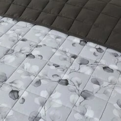 Quilted 4.5 Tog Reversible Coverless Printed Duvet Quilt - Grey Leaves(Quilted 4 5 Tog Reversible Coverless Printed Duvet Quilt Grey Leaves) 12 Quilted 4.5 Tog Reversible Coverless Printed Duvet Quilt - Grey Leaves(Quilted 4 5 Tog Reversible Coverless Printed Duvet Quilt Grey Leaves) -Bedding Discount Store 98A6517res