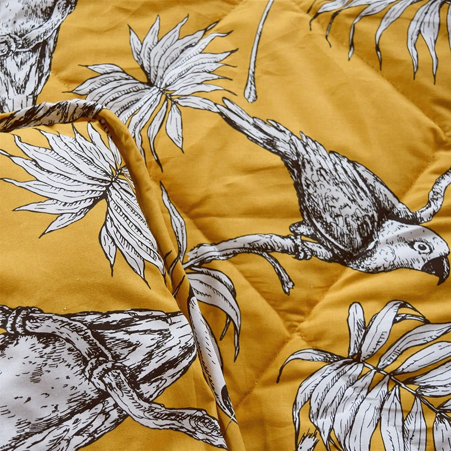 7.5 Tog Kids Coverless Printed Washable Quilt With Pillow Set (120 X 150 Cm) - Exotic Birds(7 5 Tog Kids Coverless Printed Washable Quilt With Pillow Set 120 X 150 Cm) 4 7.5 Tog Kids Coverless Printed Washable Quilt With Pillow Set (120 X 150 Cm) - Exotic Birds(7 5 Tog Kids Coverless Printed Washable Quilt With Pillow Set 120 X 150 Cm) - Image 2