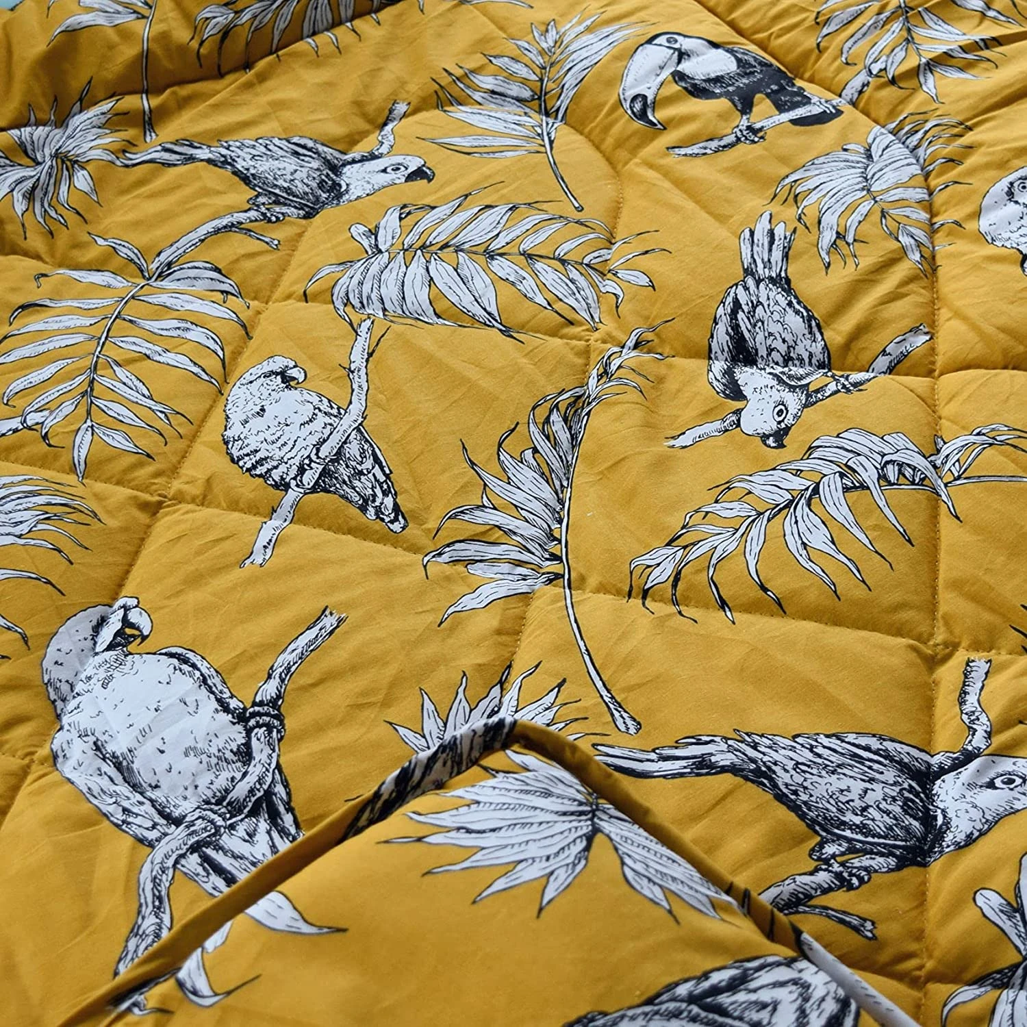 7.5 Tog Kids Coverless Printed Washable Quilt With Pillow Set (120 X 150 Cm) - Exotic Birds(7 5 Tog Kids Coverless Printed Washable Quilt With Pillow Set 120 X 150 Cm) 5 7.5 Tog Kids Coverless Printed Washable Quilt With Pillow Set (120 X 150 Cm) - Exotic Birds(7 5 Tog Kids Coverless Printed Washable Quilt With Pillow Set 120 X 150 Cm) - Image 3